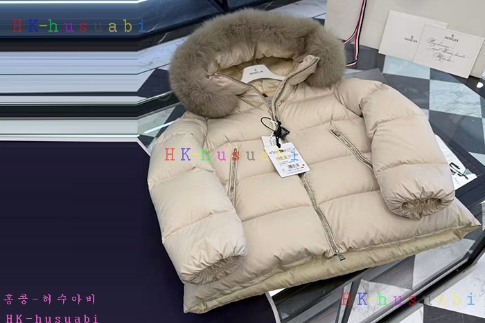 NEW Ŭ е Ż M 18747701